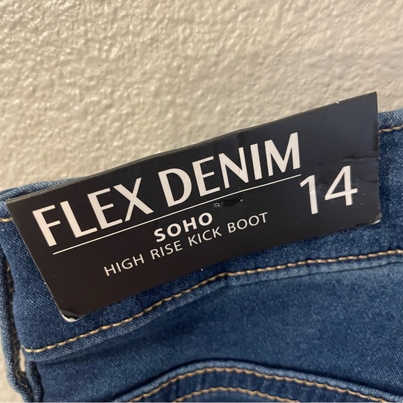 Nicole Miller Flex Denim Jeans. NWT. Size 14. High rise,kick boot. - Picture 6 of 11